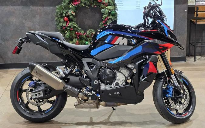 2026 BMW M 1000 XR