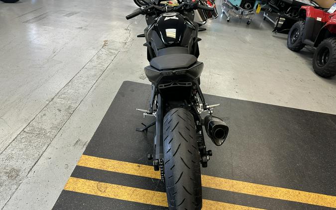 2025 Suzuki GSX-S 8R