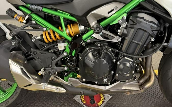 2025 Kawasaki Z900 SE ABS