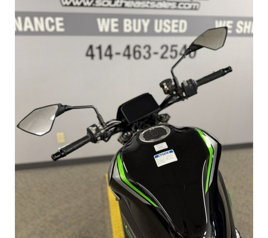 2025 Kawasaki Z900 SE ABS