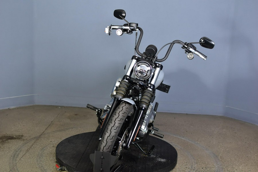 2026 Harley-Davidson Street Bob Dark Billiard Gray Chrome Cast Wheels