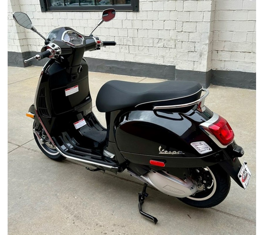 2025 Vespa GTS Super 300
