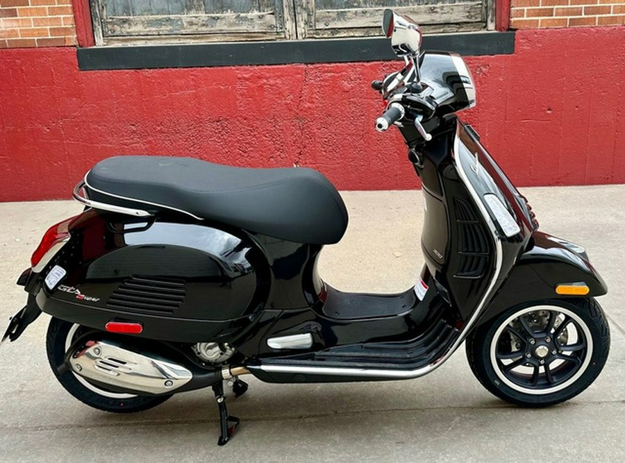 2025 Vespa GTS Super 300