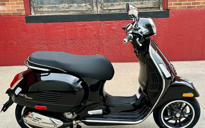 2025 Vespa GTS Super 300
