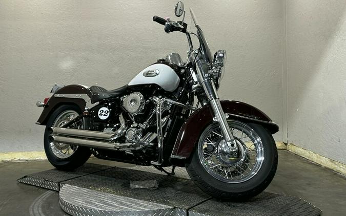 Harley-Davidson® Heritage Classic 107 2021 FLHC 020448T MIDNT CRIM/ STONE WASH WH P
