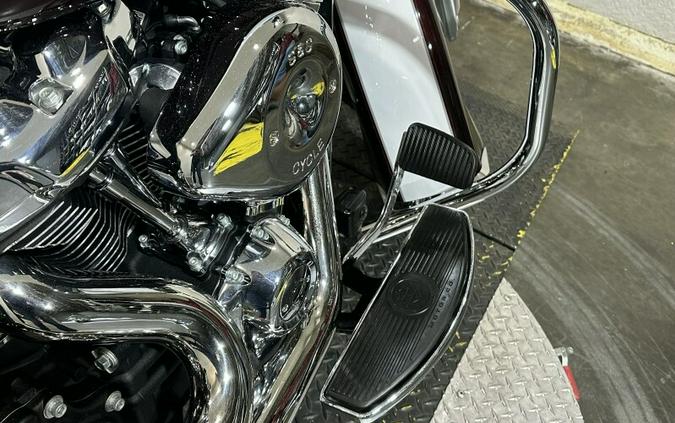 Harley-Davidson® Heritage Classic 107 2021 FLHC 020448T MIDNT CRIM/ STONE WASH WH P