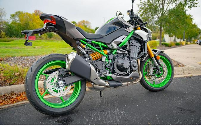2025 Kawasaki Z900 SE ABS
