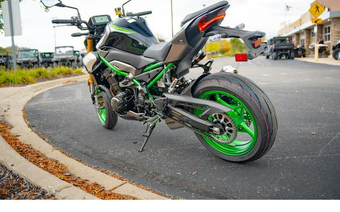 2025 Kawasaki Z900 SE ABS