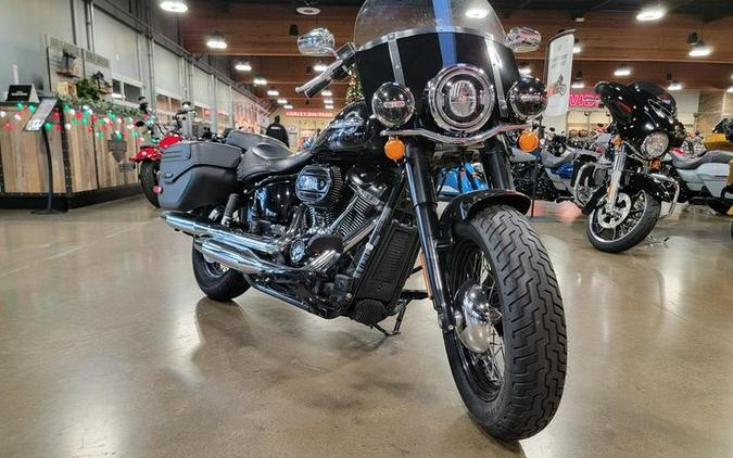 2018 Harley-Davidson Softail Heritage Classic 114 Review — From...