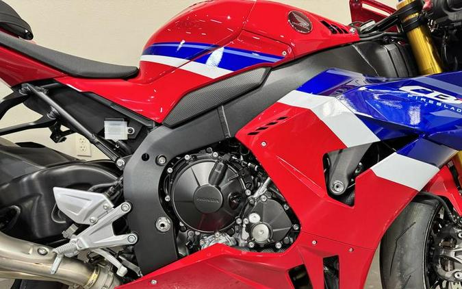 2026 Honda® CBR1000RR-R Fireblade SP