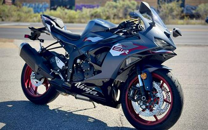 2027 Kawasaki NINJA® ZX™-6R ABS