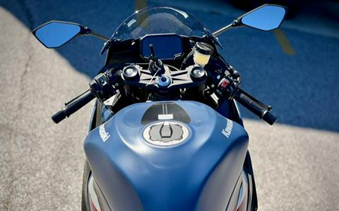 2027 Kawasaki NINJA® ZX™-6R ABS