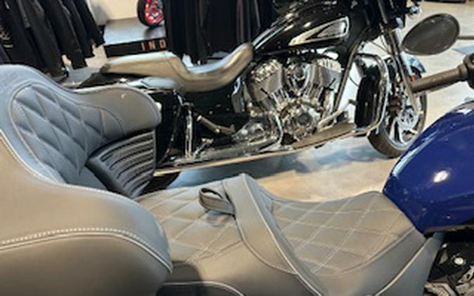 2024 Indian PURSUIT DARK HORSE