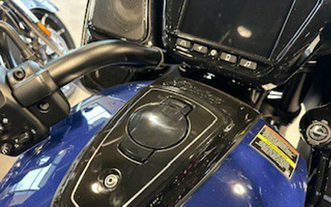 2024 PURSUIT DARK HORSE - Indian Motorcycle