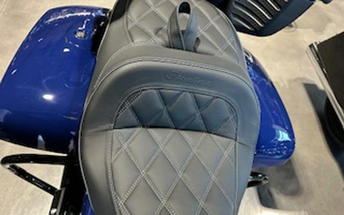 2024 Indian PURSUIT DARK HORSE