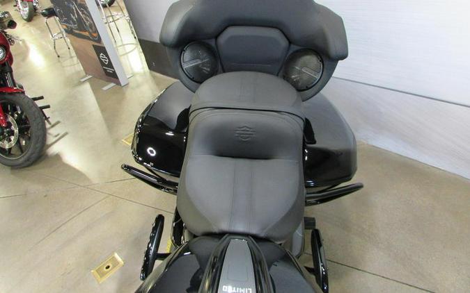 2026 Harley-Davidson® FLHXL - Street Glide® Limited