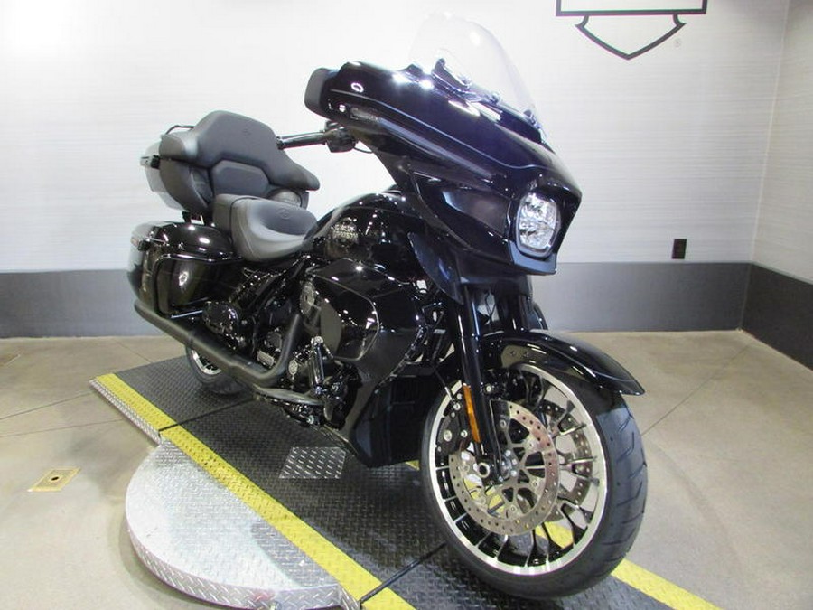 2026 Harley-Davidson® FLHXL - Street Glide® Limited