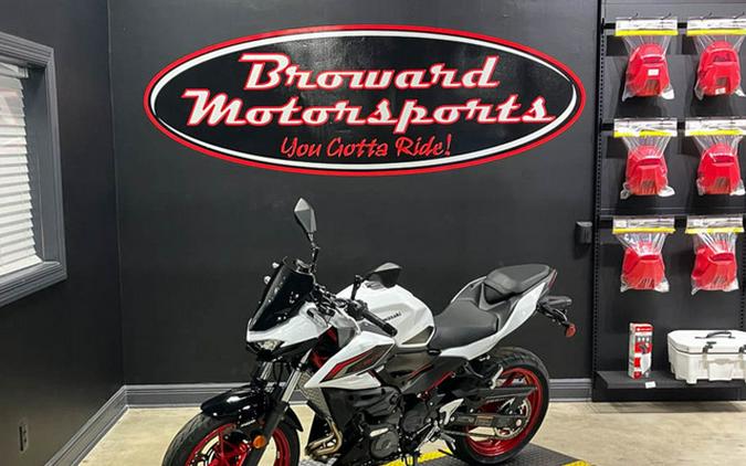 2026 Kawasaki Z500 SE ABS