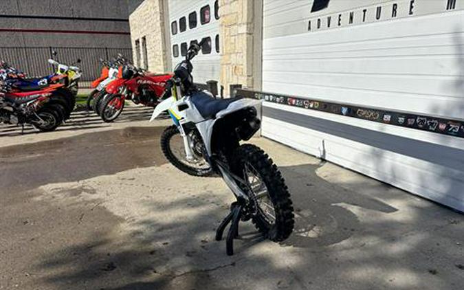 2025 Husqvarna TC 300