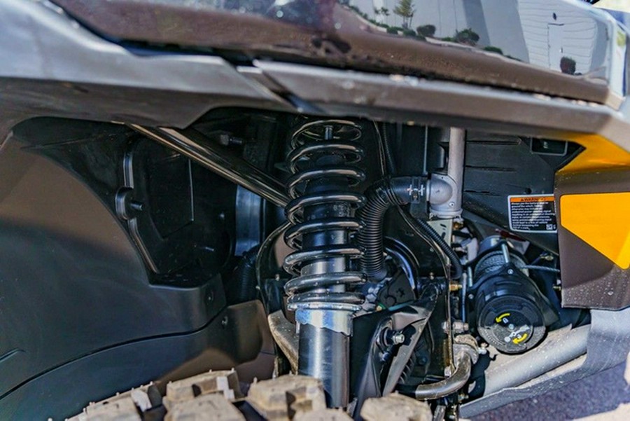 2025 Can-Am Defender MAX Lone Star HD10