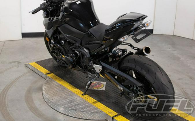 2024 Kawasaki Z900 ABS Metallic Spark Black/Metallic Matte Dark