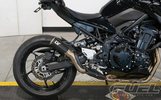 2024 Kawasaki Z900 ABS Metallic Spark Black/Metallic Matte Dark