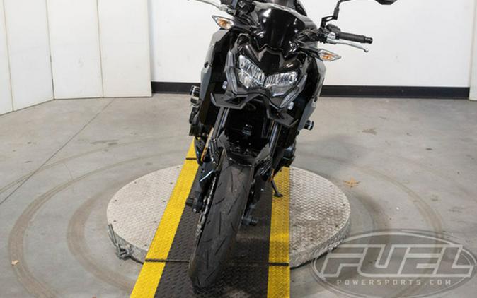 2024 Kawasaki Z900 ABS Metallic Spark Black/Metallic Matte Dark