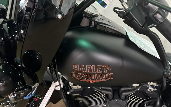 2026 Harley-Davidson Deadwood Black Denim