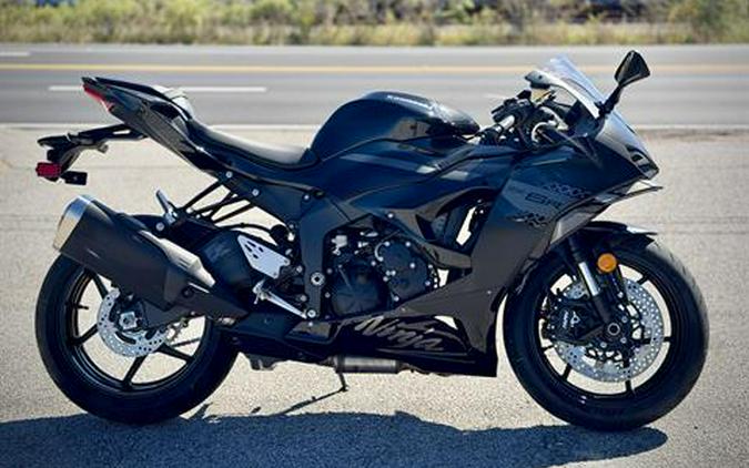 2027 Kawasaki NINJA® ZX™-6R ABS