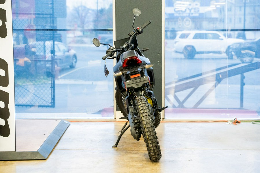 2025 Can-Am® Origin Carbon Black