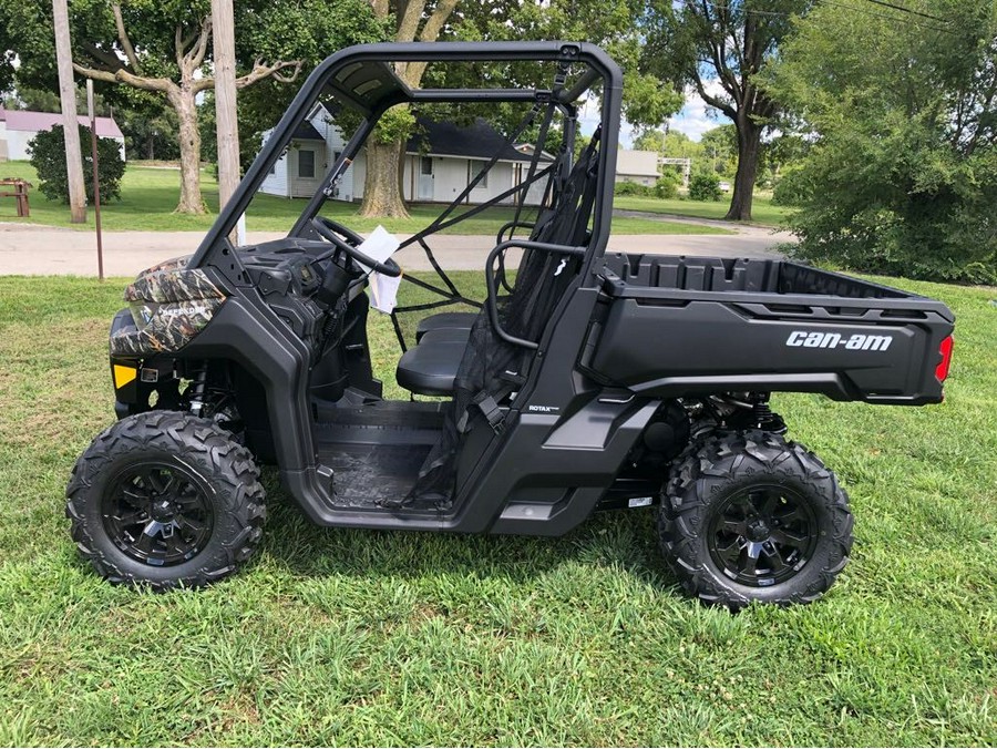 2025 Can-Am DEFENDER DPS HD7