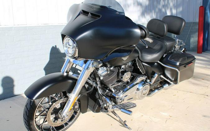 2022 Harley-Davidson FLHXS - Street Glide Special