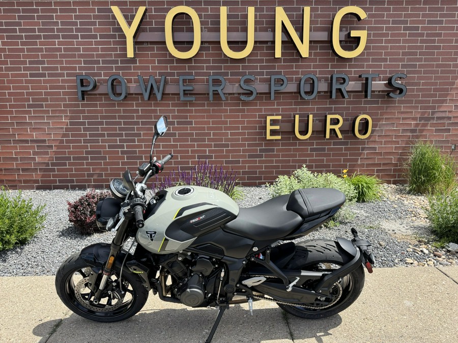 2026 Triumph Trident 660 Stone Grey