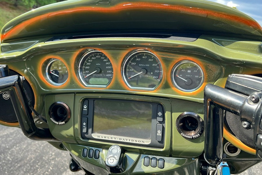 2018 Harley-Davidson FLHXS - Street Glide Special