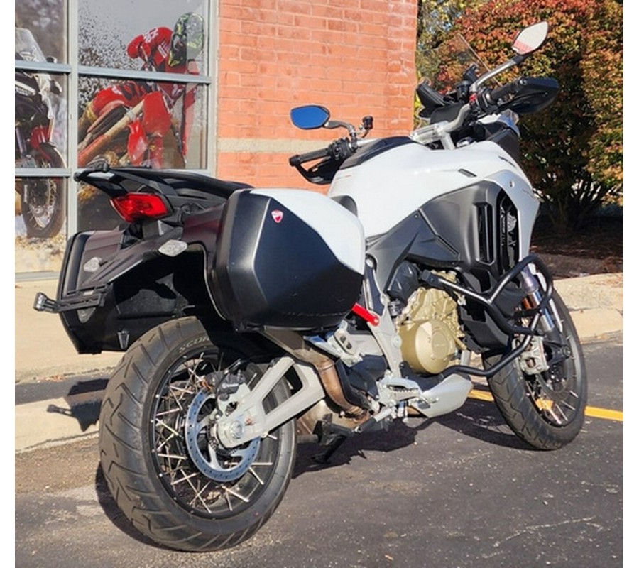 2023 Ducati Multistrada V4S Iceberg White - Spoked Wheels