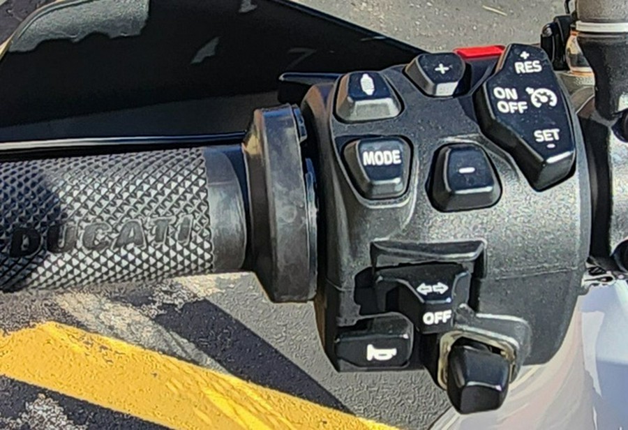 2023 Ducati Multistrada V4S Iceberg White - Spoked Wheels