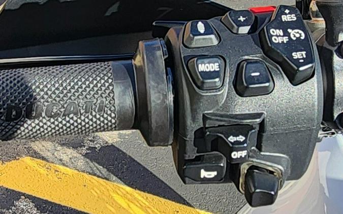 2023 Ducati Multistrada V4S Iceberg White - Spoked Wheels