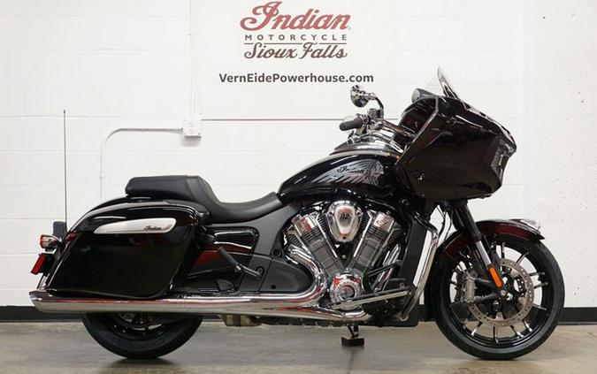 2026 Indian Challenger Limited 112 W/Powerband Audio Black Me