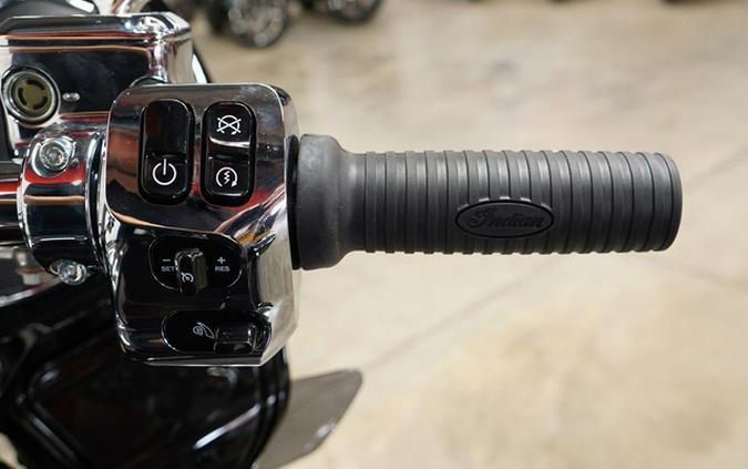 2026 Indian Challenger Limited 112 W/Powerband Audio Black Me