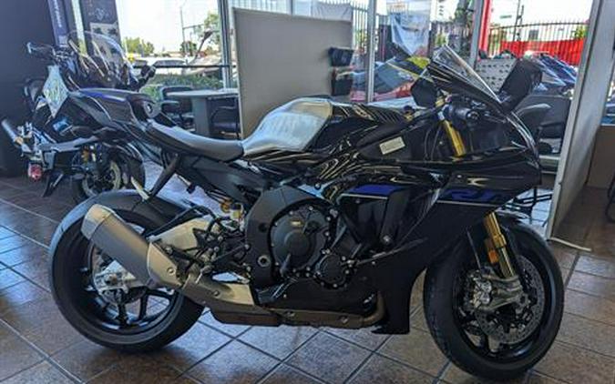 2024 Yamaha YZF-R1M