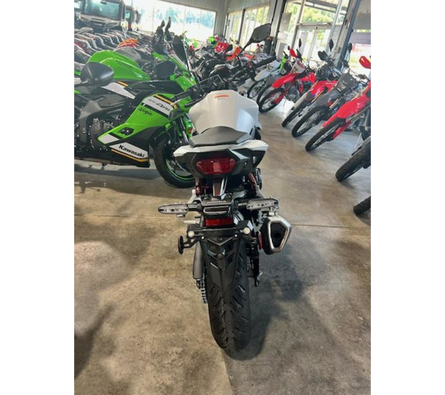 2025 Honda CB750 Hornet