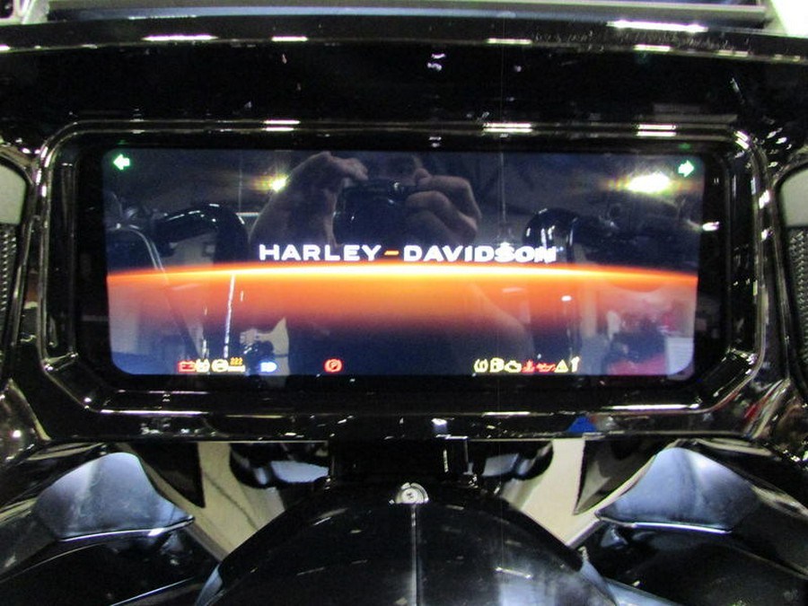 2026 Harley-Davidson® FLTRT - Road Glide® 3