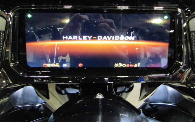 2026 Harley-Davidson® FLTRT - Road Glide® 3