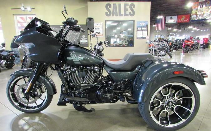 2026 Harley-Davidson® FLTRT - Road Glide® 3