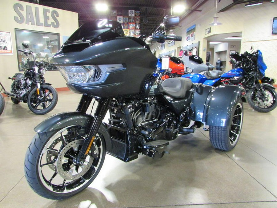 2026 Harley-Davidson® FLTRT - Road Glide® 3