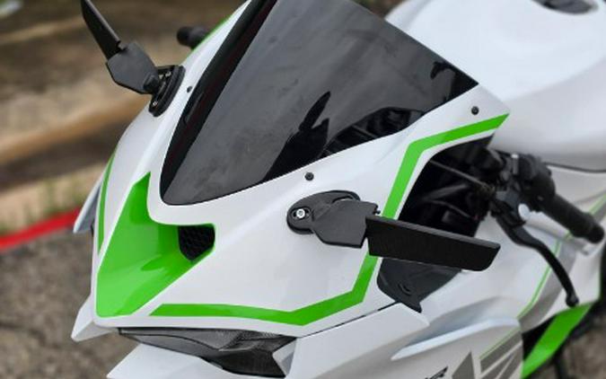 2025 Kawasaki Ninja® ZX™-6R KRT Edition ABS