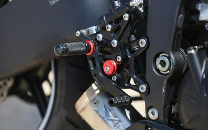 2025 Kawasaki Ninja® ZX™-6R KRT Edition ABS