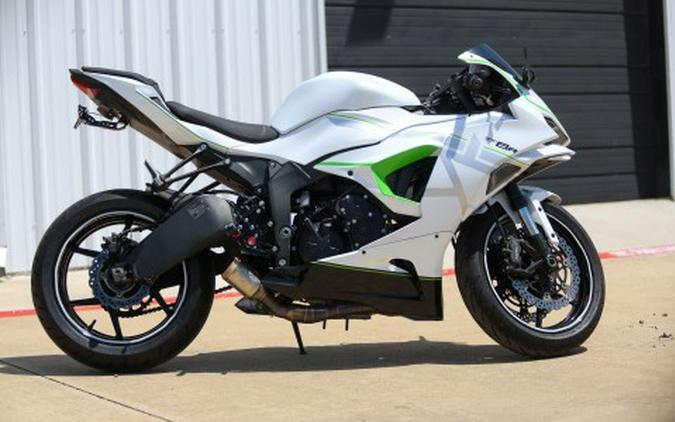 2025 Kawasaki Ninja® ZX™-6R KRT Edition ABS