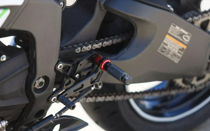 2025 Kawasaki Ninja® ZX™-6R KRT Edition ABS
