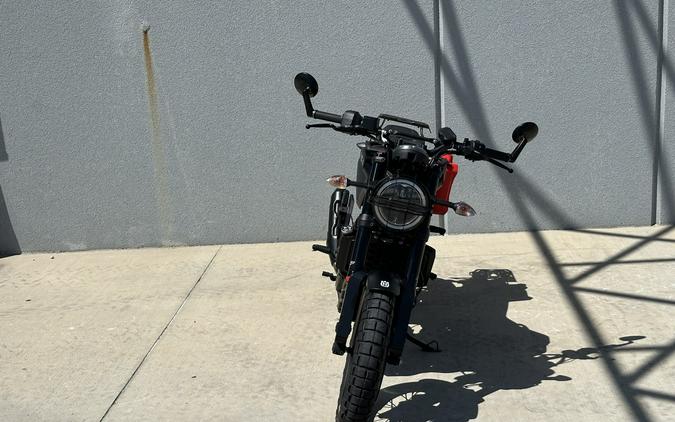 2022 Husqvarna Svartpilen 401